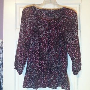 Pretty Chiffon Tiny-Floral Top - Cute & Flouncy!